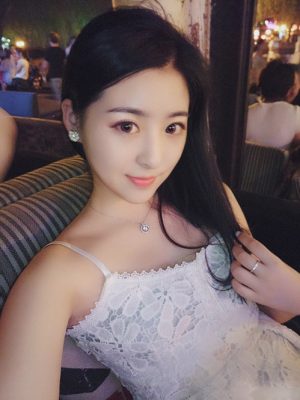 Linda ,23 years old, live in Dongcheng district